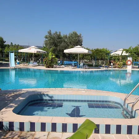 Отель Garden Пастида