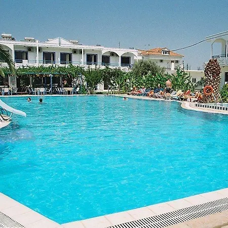 Garden Hotel 3*