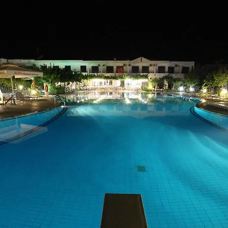 Garden Hotel 3*